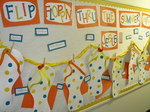 Flip-Floppin-Through-The-Summer-Bulletin-Board-Idea
