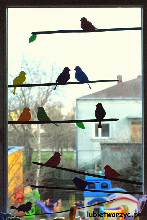 Idee per decorare le finestre delle vostre classi in primavera