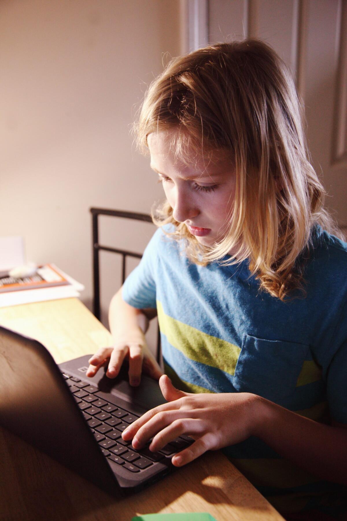 Mamma, non voglio andare a scuola #dipendenzadainternet - 
