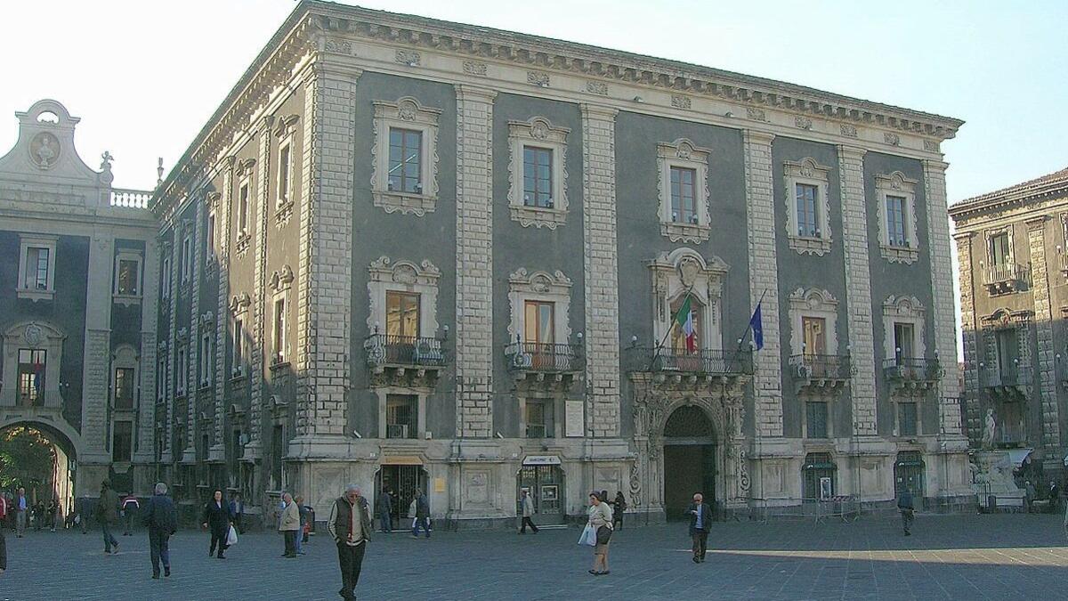 Nuove disposizioni anti Covid: divieto di stazionamento in alcune zone di Catania - 