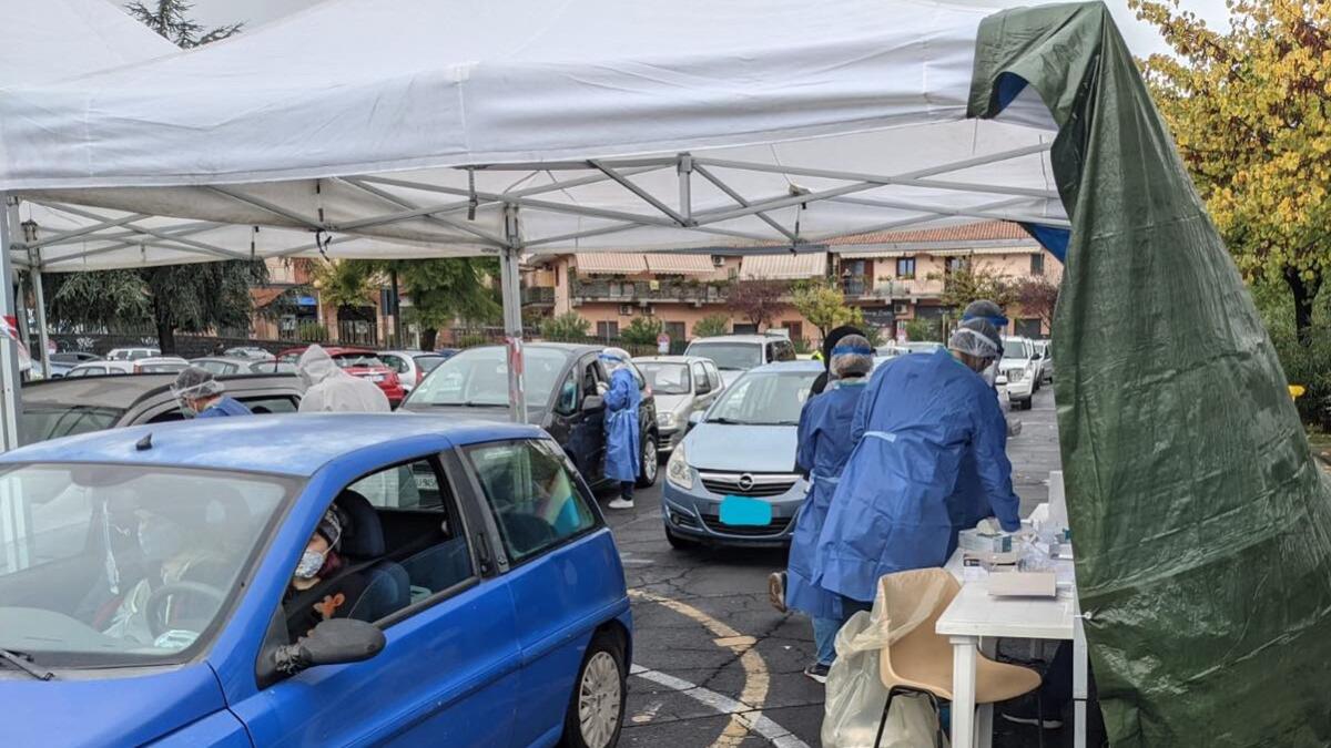 Screening Covid-19: a San Giovanni la Punta successo di presenze ai drive-in - 