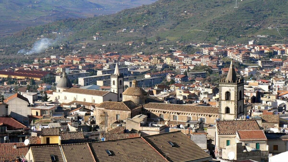 Bronte: Comune richiede la Zona rossa - 