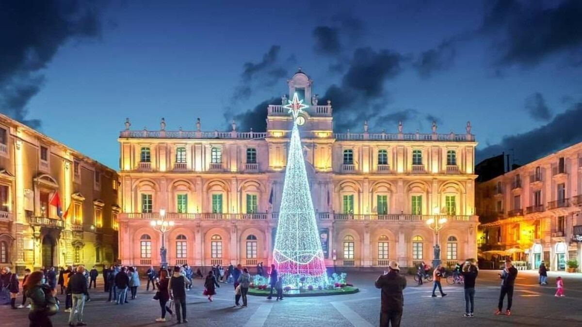 Natale 2020 a Catania, l’Amministrazione Comunale presenta il programma delle iniziative turistico-teatrali - 