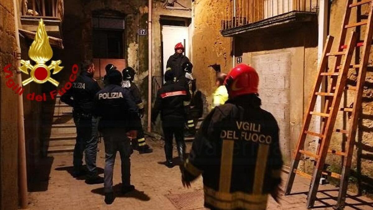 Disagi a Caltagirone, tempestivo l'intervento dei Vigili del fuoco - 