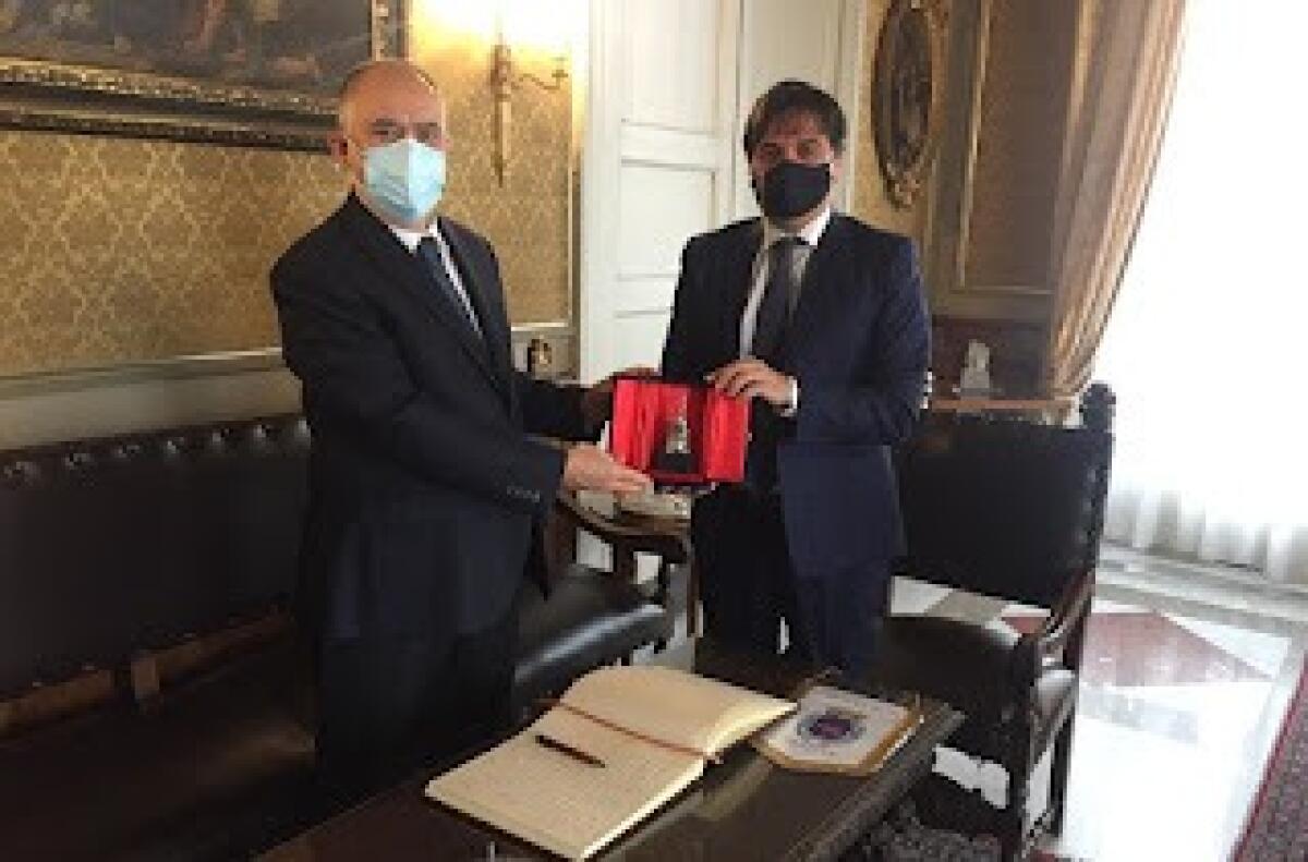 L'ultimo giorno del Prefetto di Catania Claudio Sammartino: il commiato al Comune - 