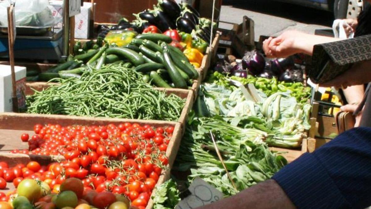 Emergenza Covid-19 a Caltagirone: confermate le disposizioni da zona rossa per il mercato settimanale - 