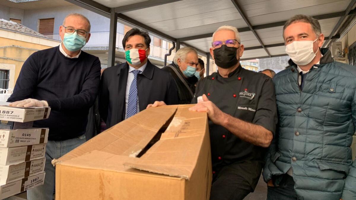 Catania, gli esercenti offrono 1000 pasti caldi alle famiglie bisognose - 
