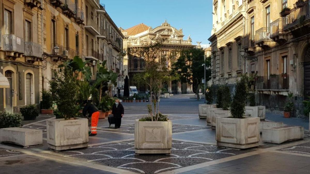 Centro Storico: l'intera area di piazza Piazza Teatro Massimo tramutata in zona pedonale - 