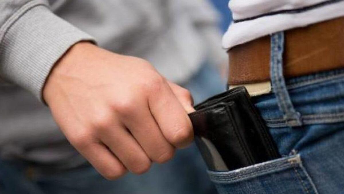 Borseggiatore arrestato a Catania (qui i particolari) - 