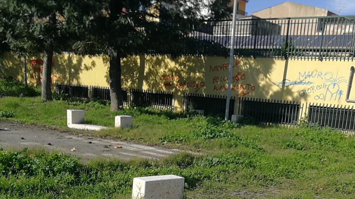 Piazza delle Universiadi. Cardello: "Un vero monumento al degrado e all'abbandono" - 