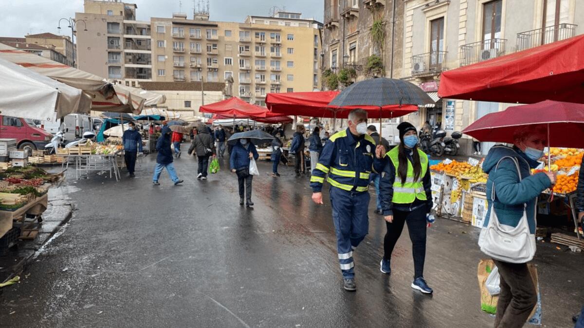 Controlli serrati anti Covid per mancato rispetto della zona rossa e DPCM: sanzioni e chiusure tra fiera e viale Mario Rapisardi - 