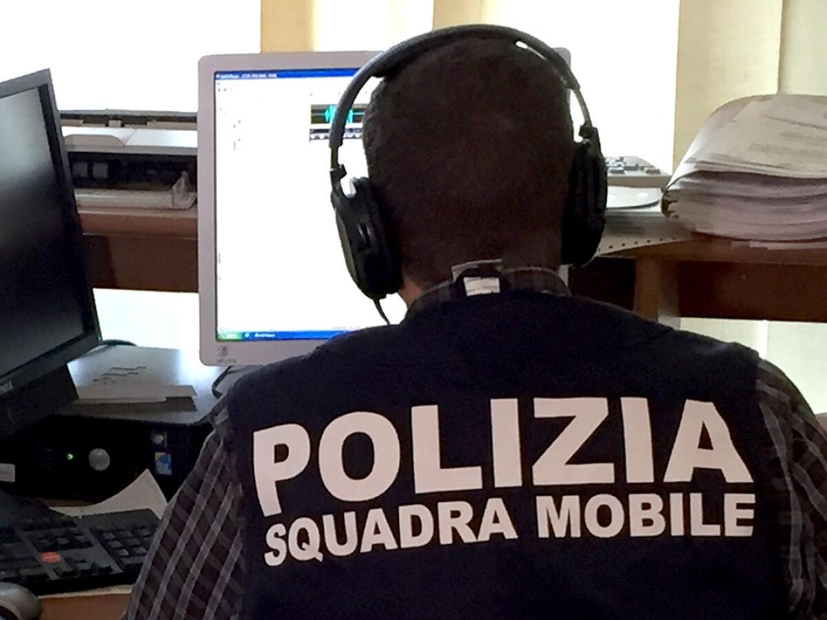 Chiede 50 euro fingendosi tecnico, poliziotto fuori servizio lo ferma: aveva truffato altri tre imprenditori - 