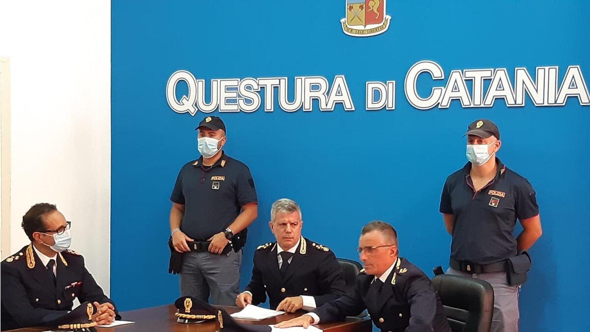 10 nuove misure di prevenzione della sorveglianza speciale, una per un uomo responsabile di violenza sulle donne possibile con le recenti disposizioni - 