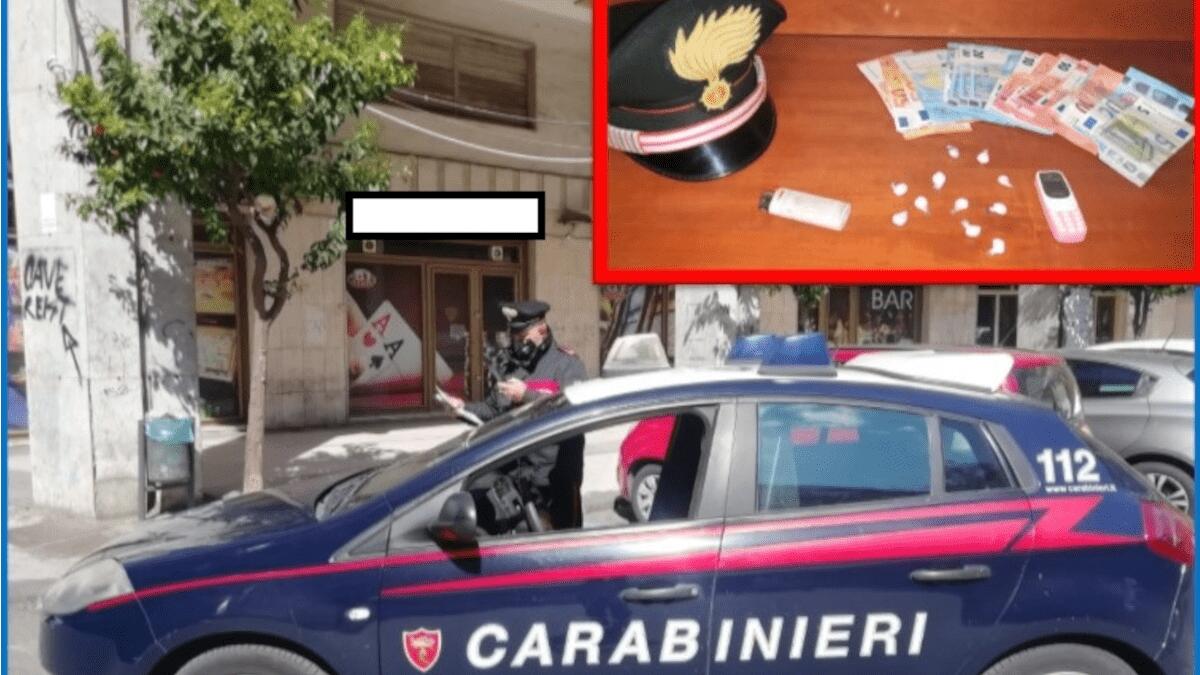 Acireale: due fratelli sorpresi a vendere cocaina in piazza Europa - 