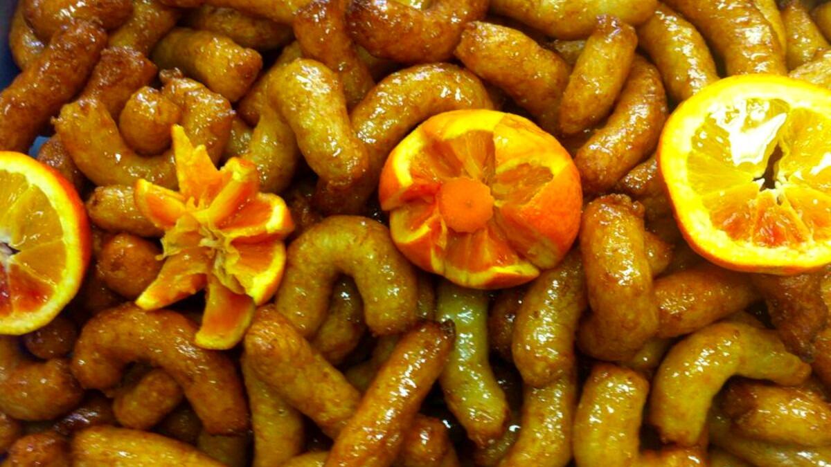 I Crispeddi 'i Risu (Crispelle di San Giuseppe), il Tipico dolce Catanese - 
