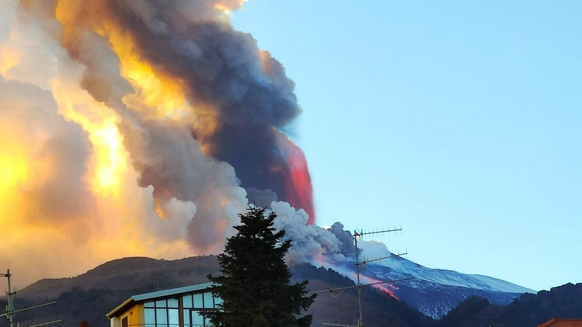 Nuovo decreto Draghi, fondi a sostegno della Regione per la costante attività dell'Etna - 