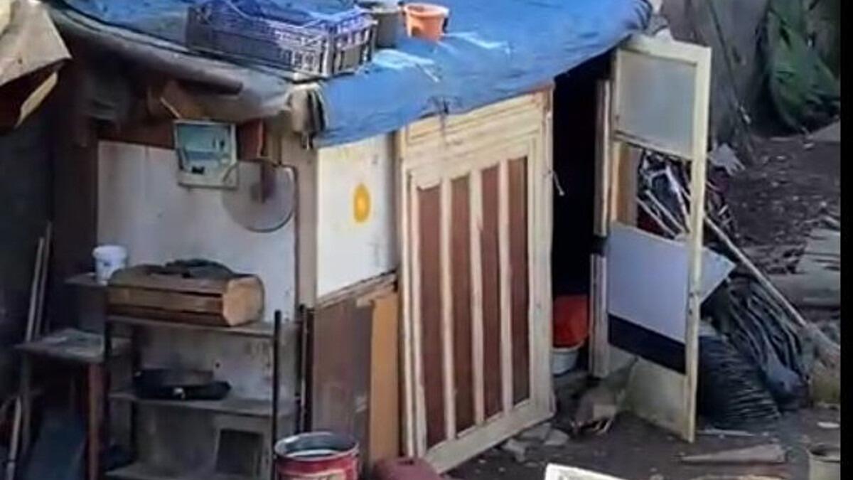 Degrado e alloggi di fortuna a Piazza Magazzini. CataniaNostra:"Occorre renderla un posto migliore da mettere a disposizione di tutto il quartiere" - 