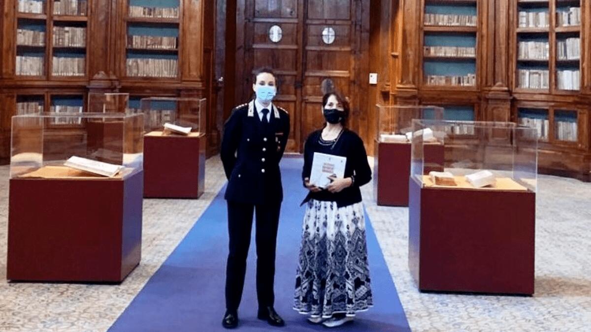 Grande Guerra e Carabinieri: donato prestigioso libro alle Biblioteche riunite “Civica e Ursino Recupero” - 