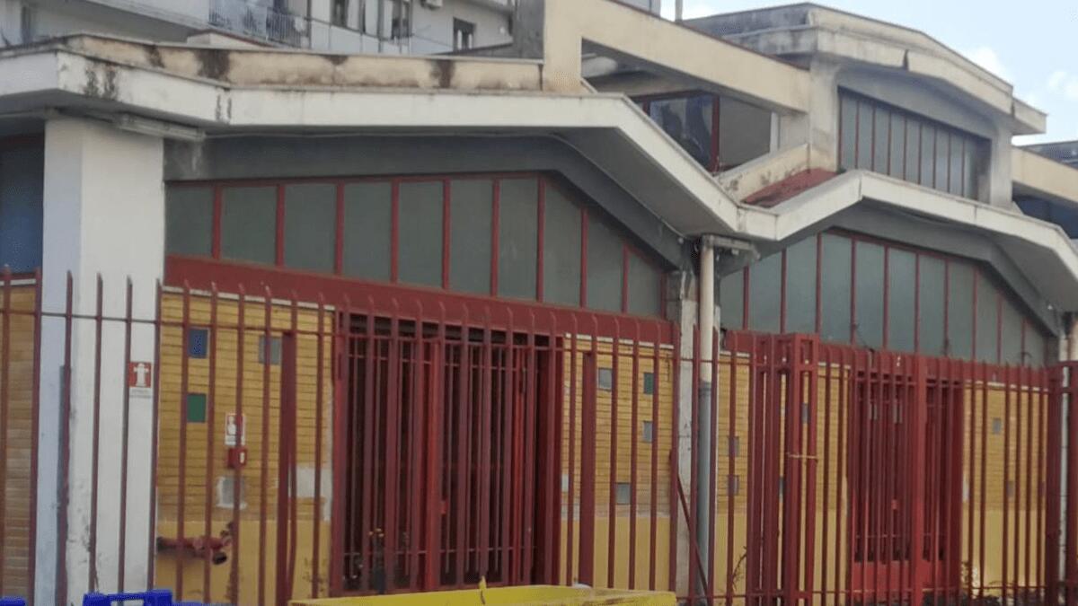 Picanello: protesta per far riaprire il mercato al chiuso di via Duca degli Abruzzi - 