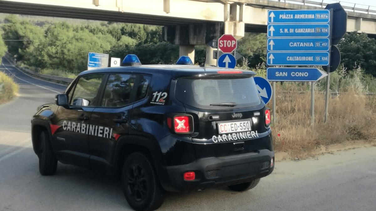 San Cono: ruba un’auto e si ferma al bar, l’ha fatto perché il proprietario l’aveva abbandonata con le chiavi inserite - 