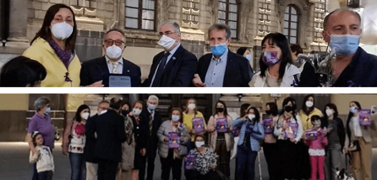 Palazzo degli Elefanti illuminato di viola per la Giornata Mondiale della Fibromialgia - 