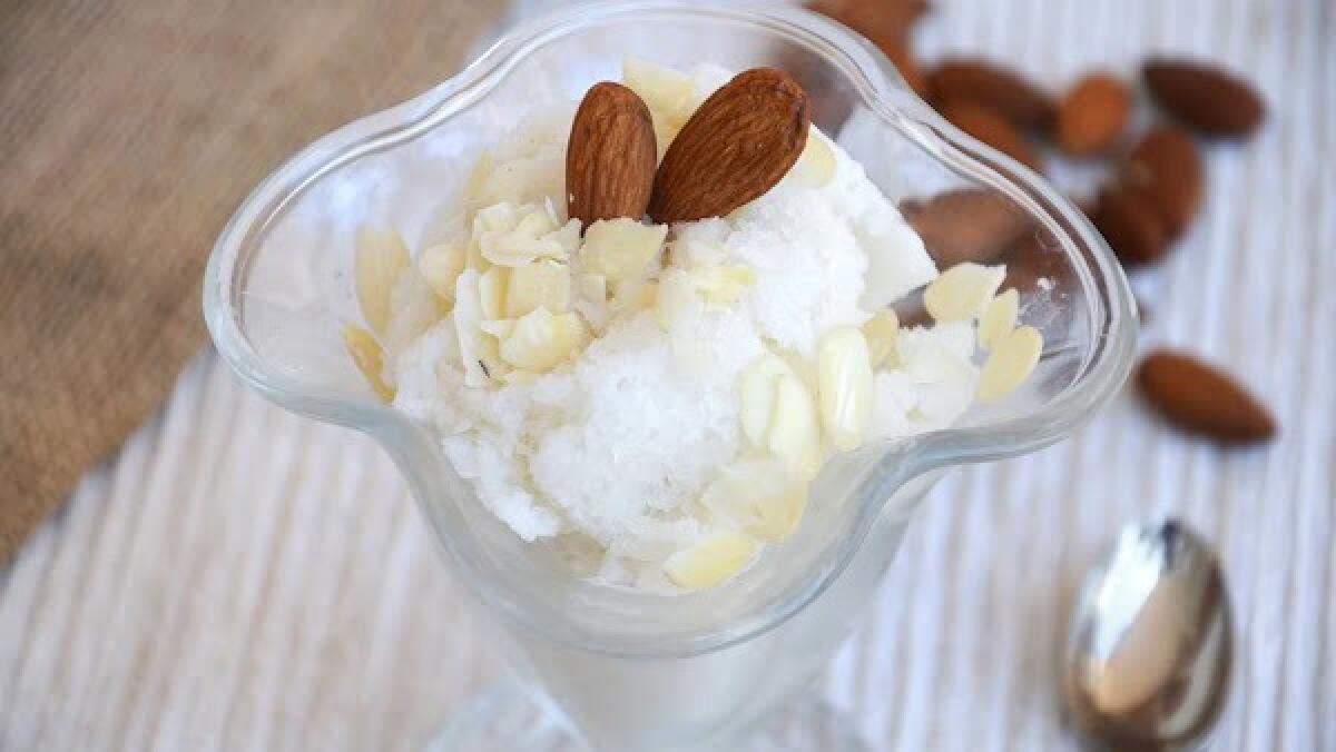 La Granita Catanese, dalle Origini alla Ricetta della Tipica "Minnulata" - 