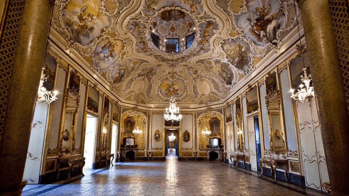 Palazzo Biscari: una Storia Centenaria, dal Fascino Settecentesco, tra Nobiltà ed Arte - 