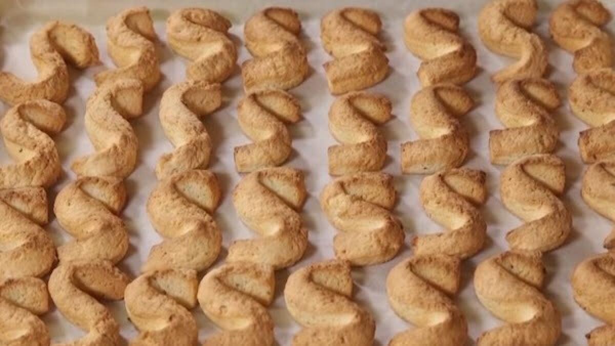 I Biscotti della Monaca, Storia e Curiosità dei biscotti a Forma di S - 