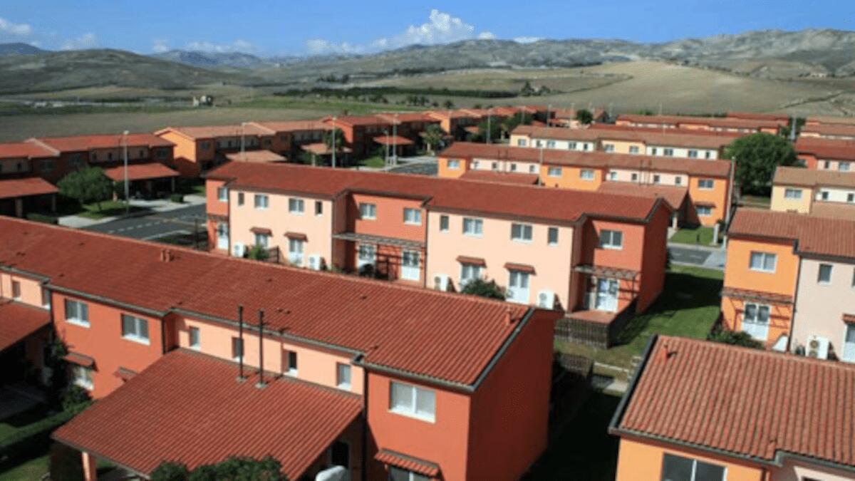 Proposta ALS-MCL: «Ospitate i profughi afghani al Cara di Mineo, che diventi città straniera» - 