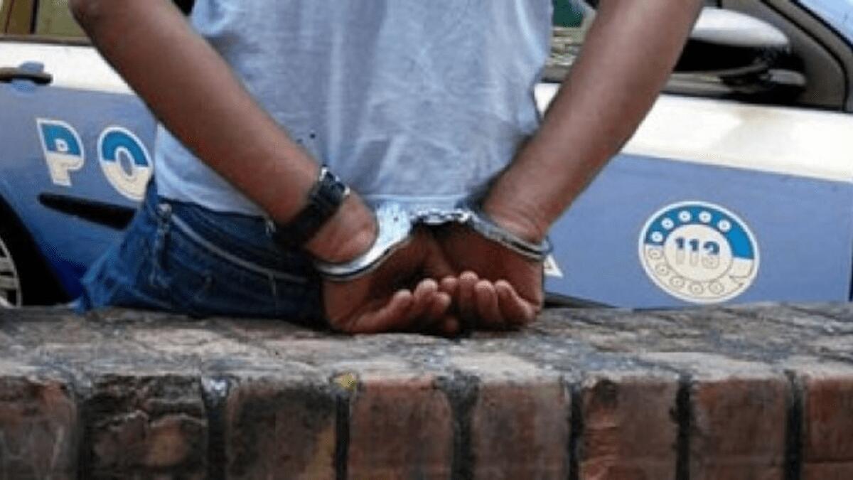Extracomunitario pretende denaro dal turista poi tenta il furto: PM lo rilascia ma è irregolare - 