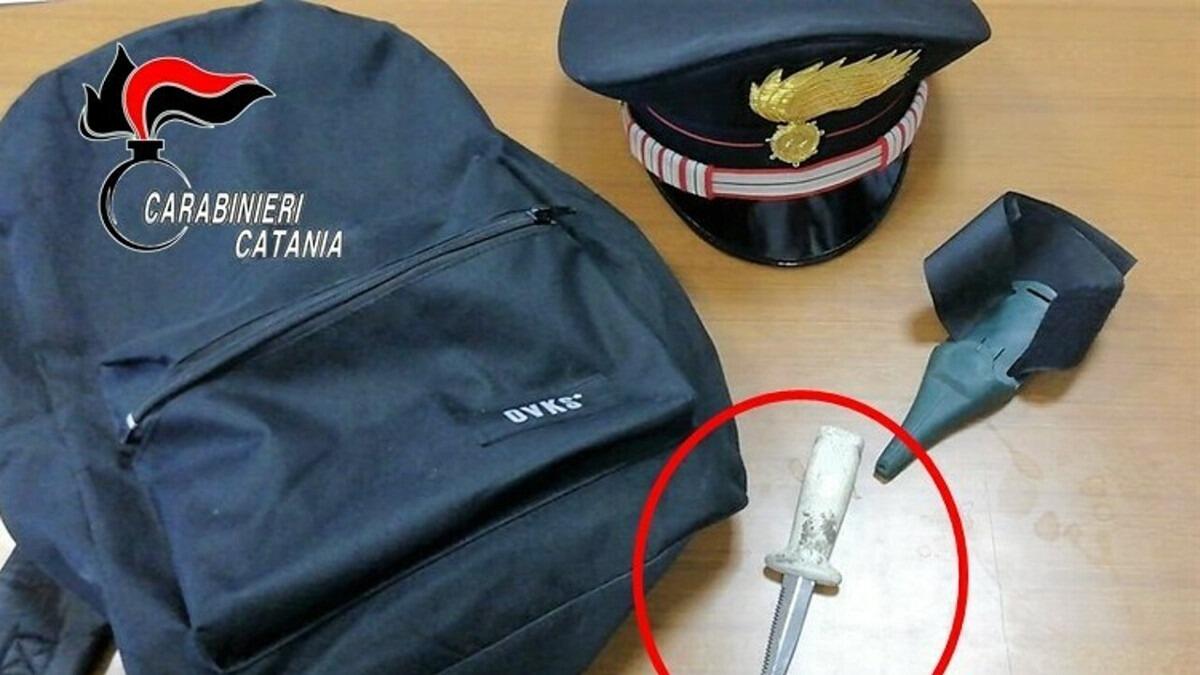 Sventato potenziale femminicidio ad Aci Castello: attendeva l'ex con un coltello (I FATTI) - 