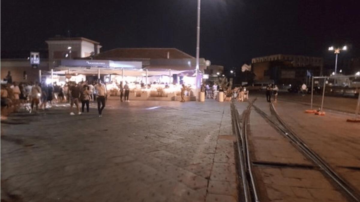 Oltre 200 persone senza distanziamento nel locale al Porto di Catania: chiusura e sanzioni (I FATTI) - 