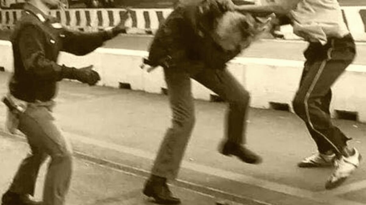 Minorenne fuggito dalla comunità aggredisce selvaggiamente gli agenti: prognosi di 7 giorni - 