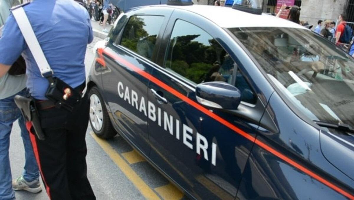 Bambini di 10 anni coinvolti nello spaccio di droga, sgominati tre gruppi legati a clan - 
