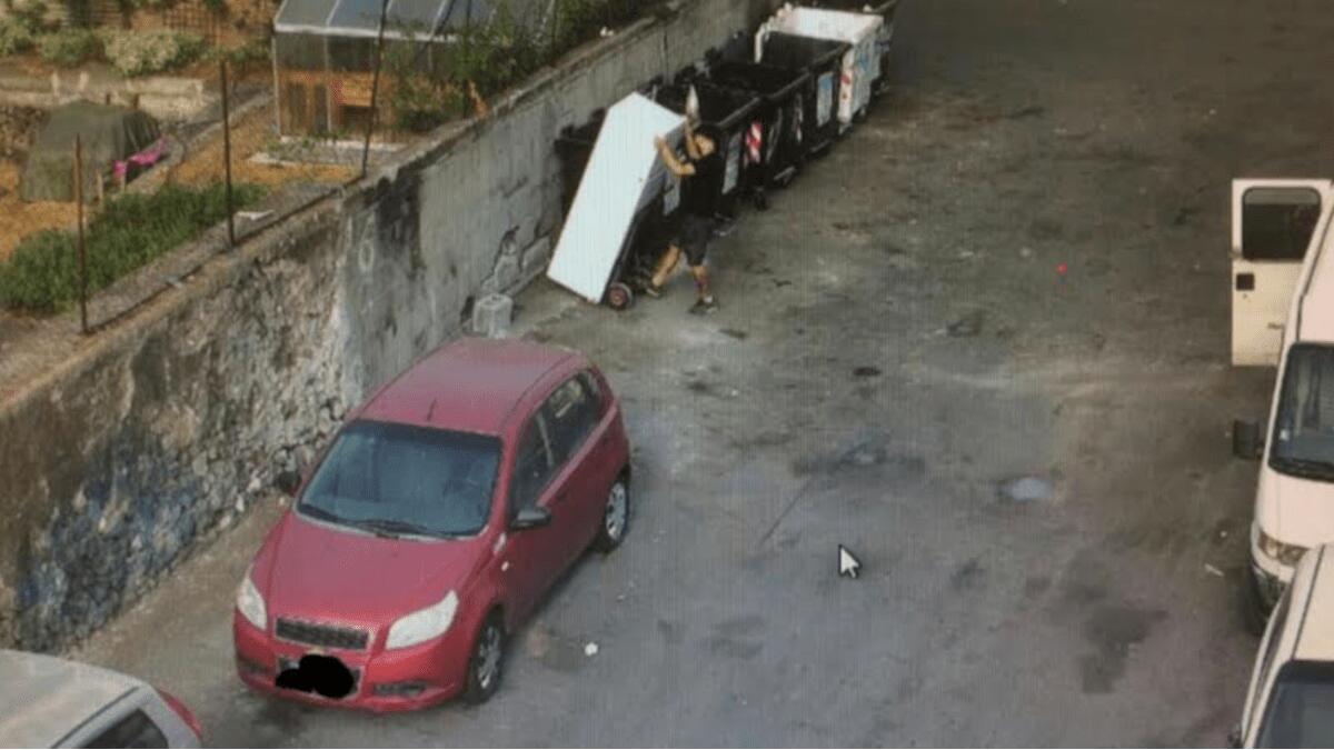 Catania sommersa dai rifiuti ma la videosorveglianza sorprende 500 incivili aggravare la situazione - 