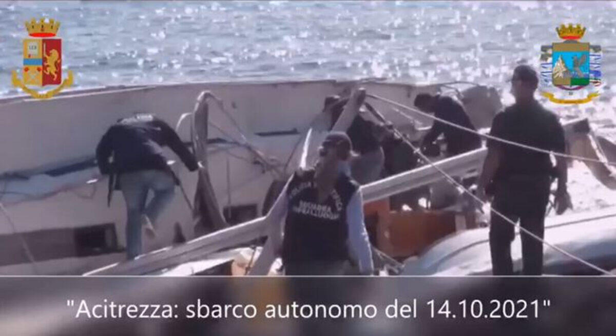 Sbarco migranti ad Acitrezza, intercettati i due presunti scafisti (I DETTAGLI) - 