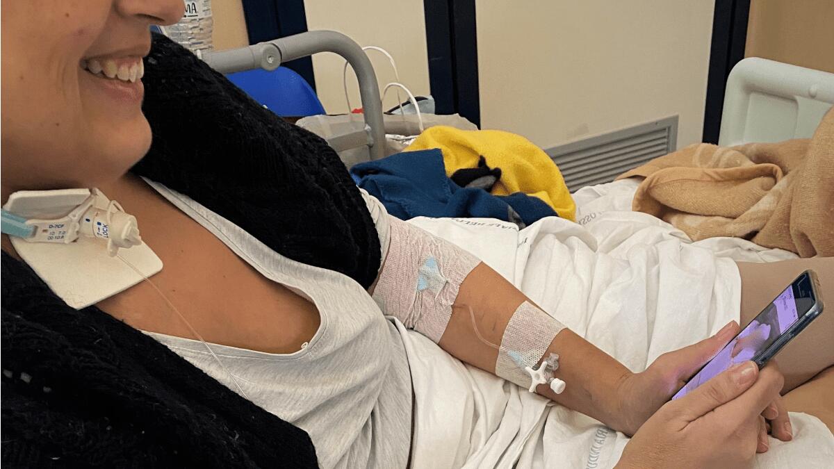 Covid, storia a lieto fine per mamma Angela: dal virus in gravidanza all’abbraccio dopo due mesi della figlia - 