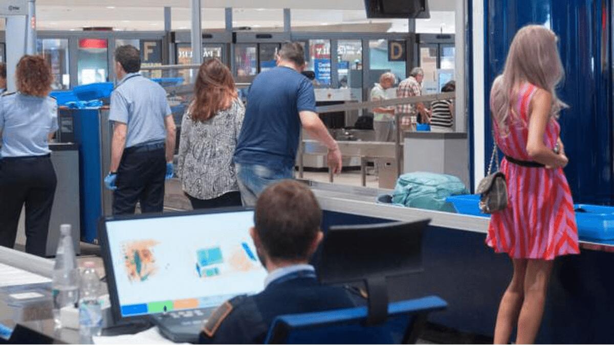 Turisti armati durante i controlli all’aeroporto di Catania (I DETTAGLI) - 
