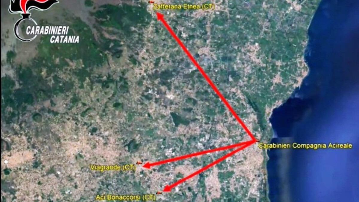 Base logistica di spaccio allestita in un bar, sgominato gruppo nel catanese - 