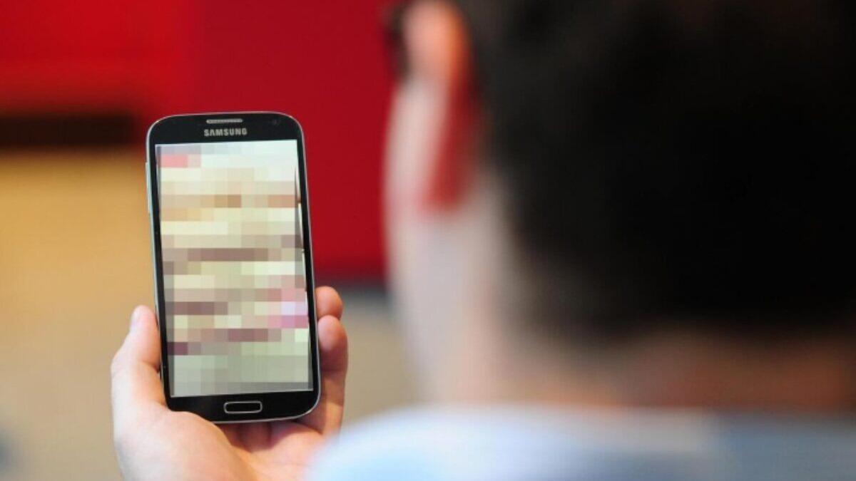 33enne trovato con centinaia di video ed immagini pedopornografiche - 