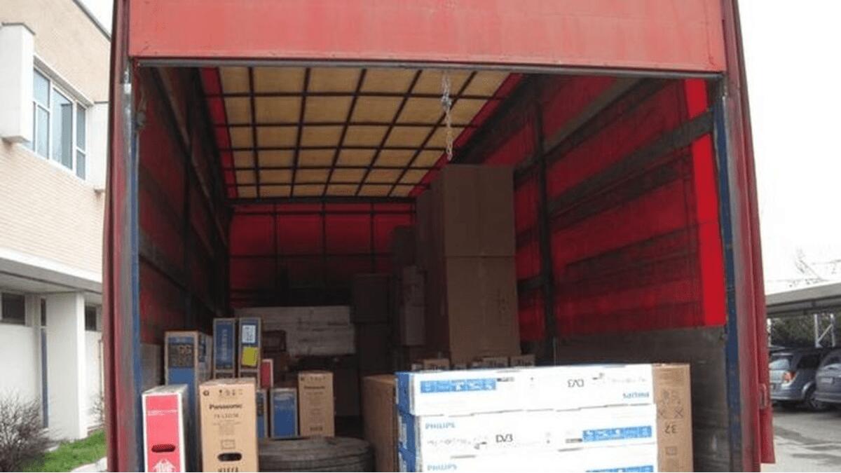 Continuano le razzie ai camionisti che “riposano” nella zona industriale - 