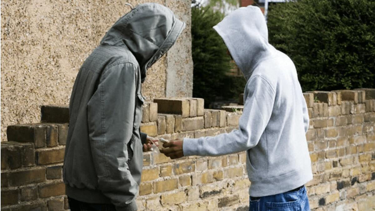Spacciatore minore si finge acquirente per evitare l’arresto a San Berillo - 