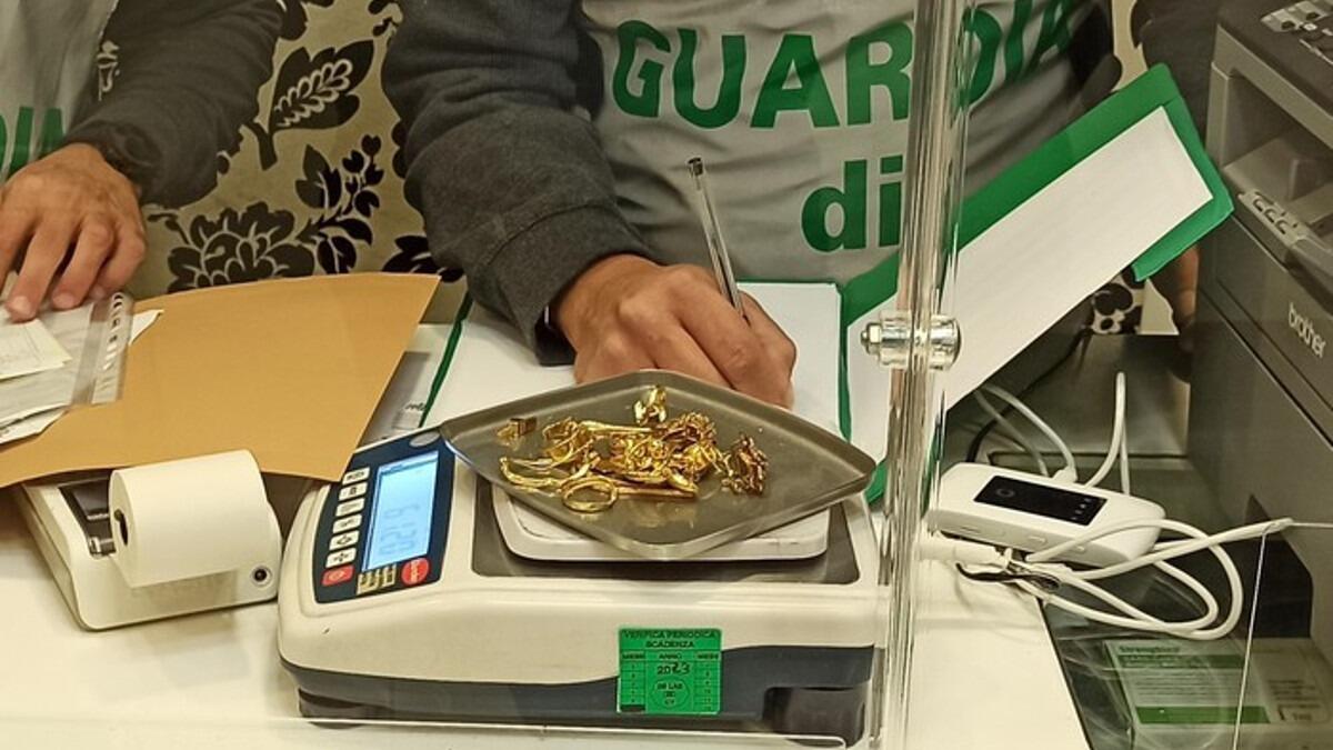 Sequestrato un negozio di compro-oro abusivo nel catanese (I DETTAGLI) - 