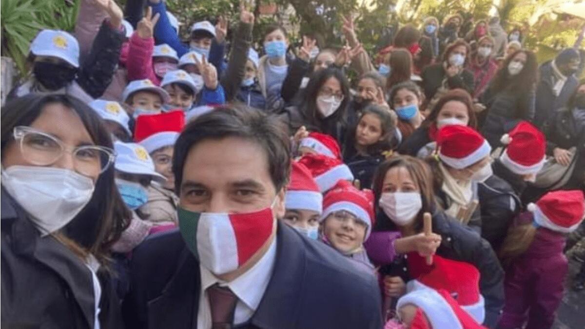 La tradizione delle antiche “cone” catanesi ha aperto il Natale delle scuole - 