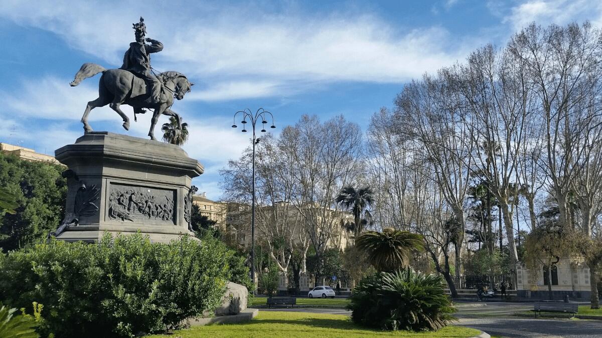 Pregiudicato spacciava cocaina nella centralissima piazza Roma - 