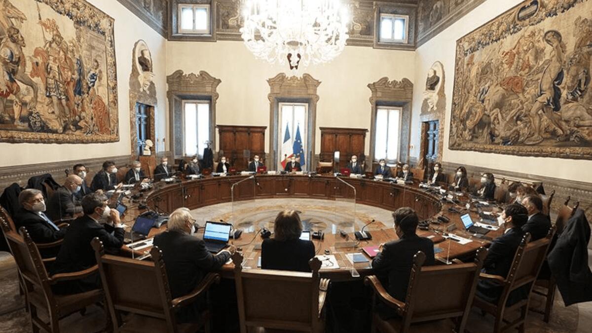 Consiglio dei ministri dichiara stato emergenza per Vulcano ed alluvioni Sicilia - 