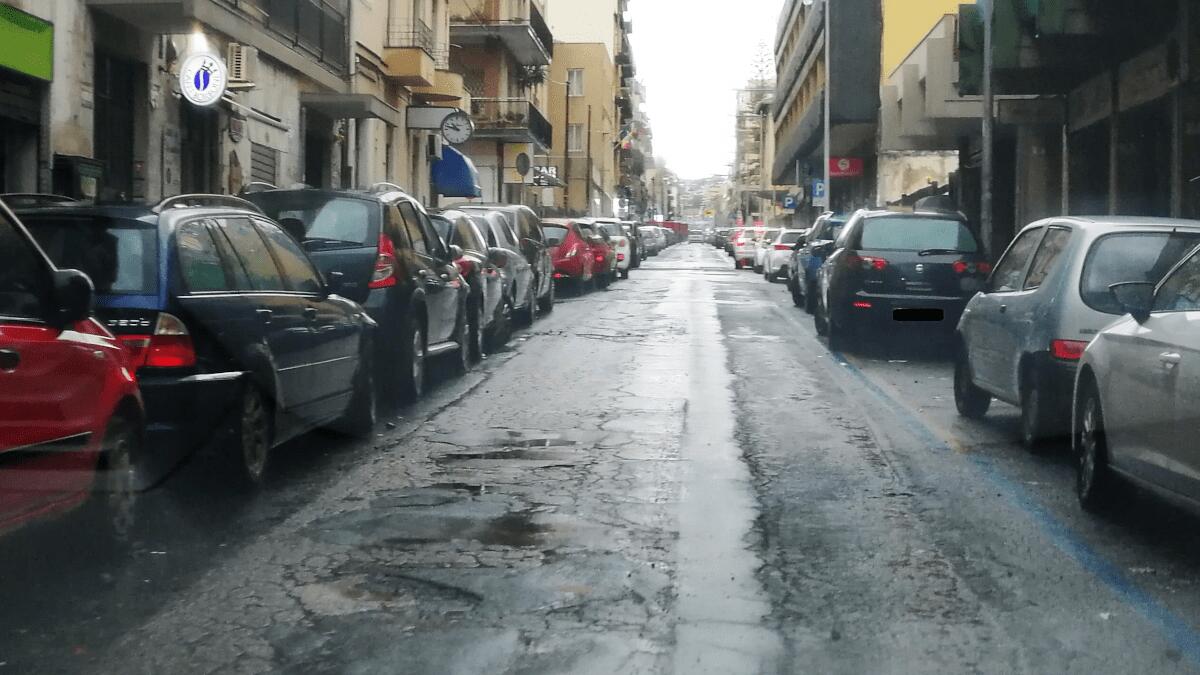 Via Duca degli Abruzzi: tantissime problematiche in una sola strada - 