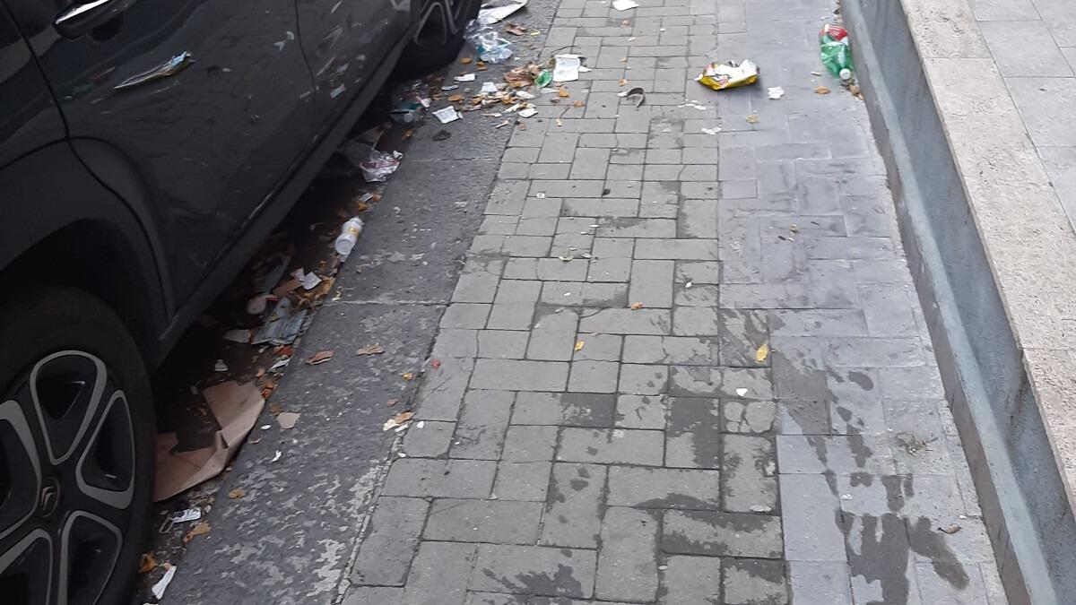 Catania e le sue strade sporche: "È importante garantirne il decoro e la pulizia" - 