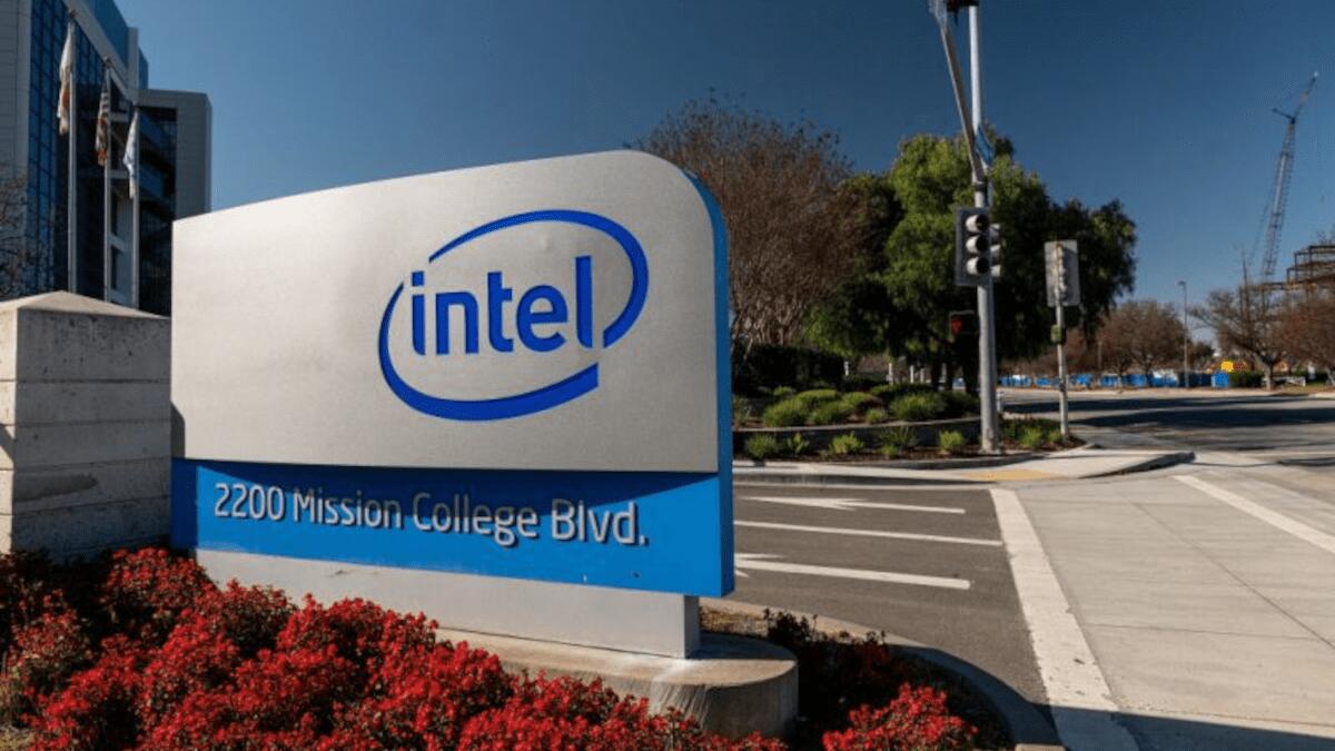 L’opportunità Intel non può sfuggire per Ugl: «Meglio agire da “squadra operaia” per vincere» - 