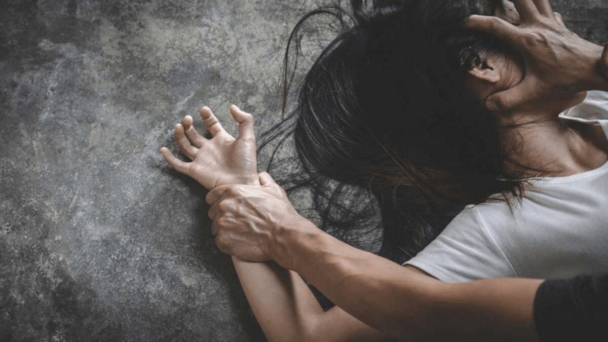 Arrestato padre di famiglia responsabile di violenza sessuale, lesioni e maltrattamenti in famiglia - 
